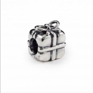 Pandora sterling silver gift bracelet charm